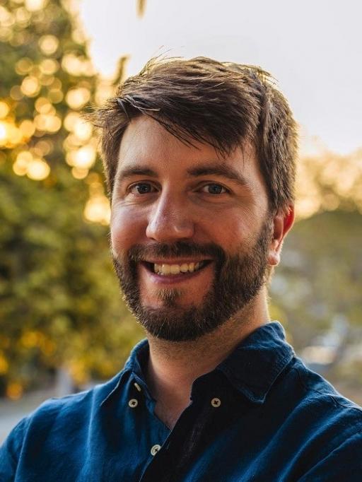 Portrait of Dr. Jeremy De Valck